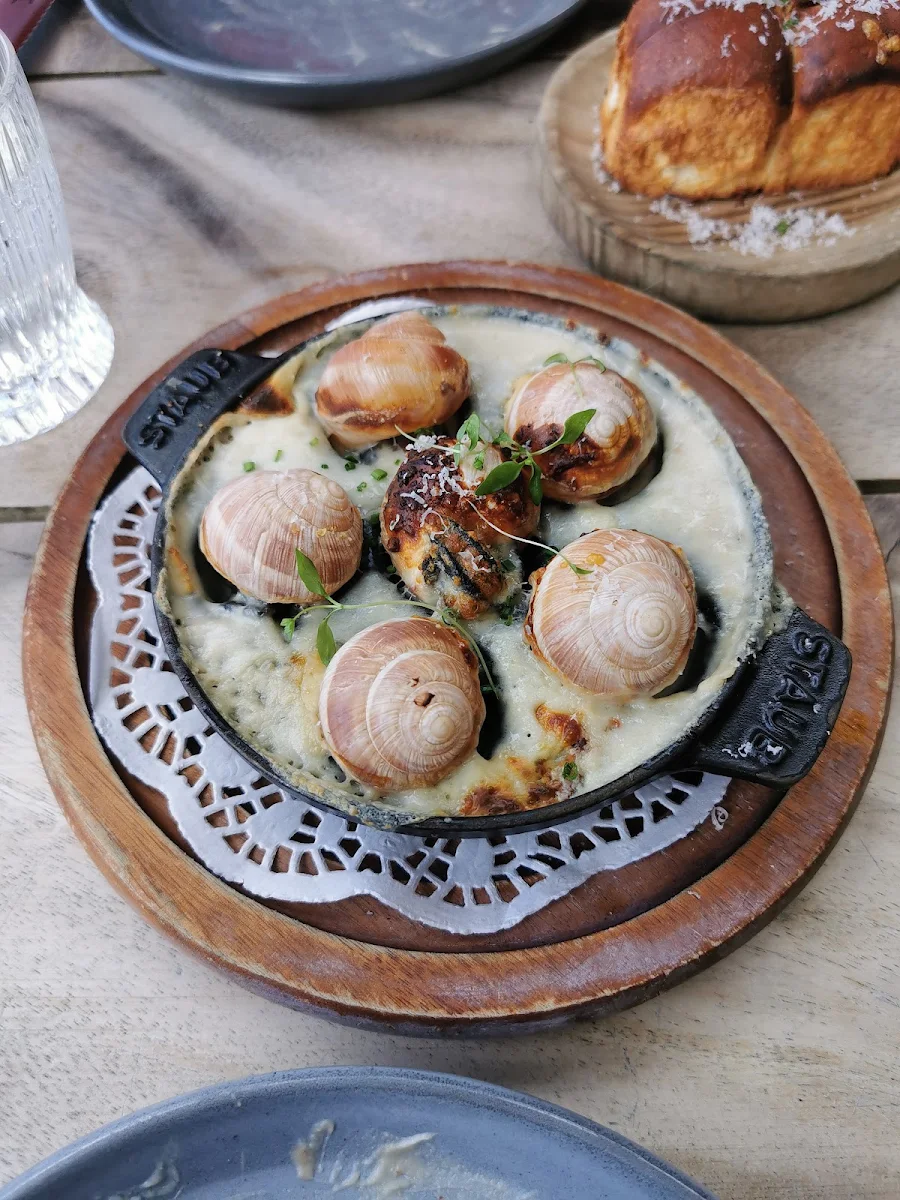 Escargot, 6HEAD Sydney