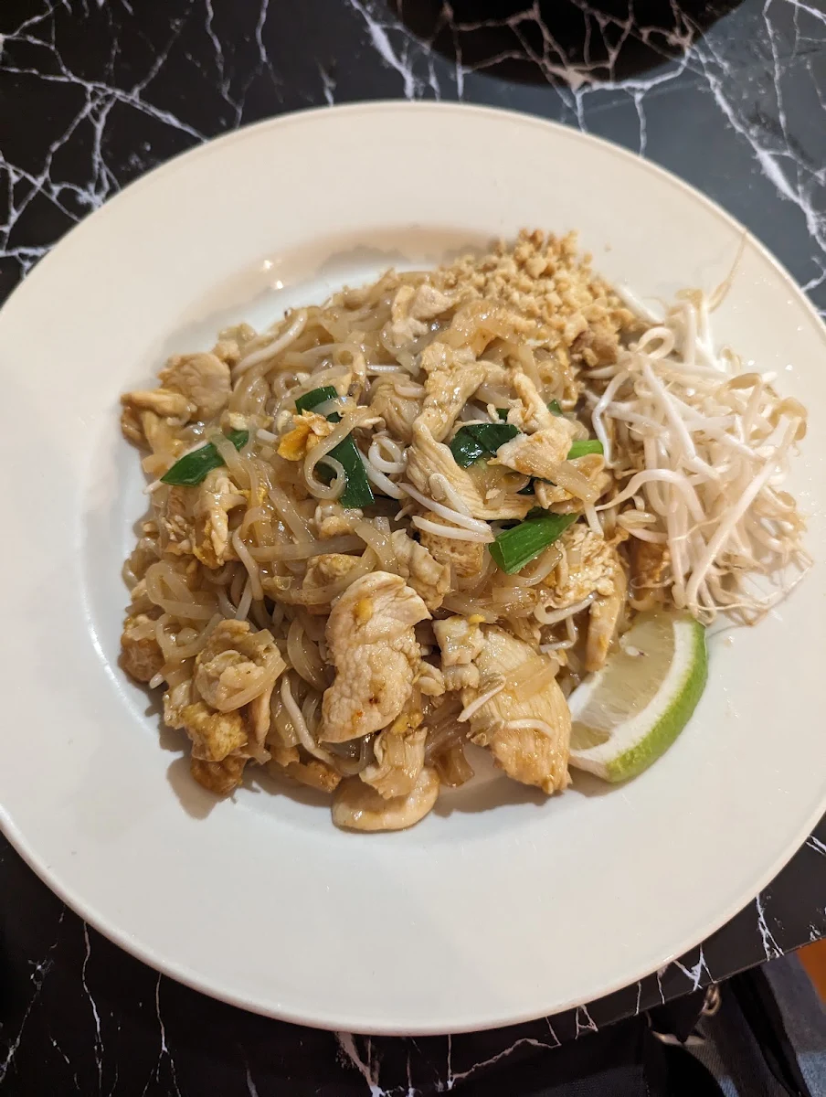 Chicken Pad Thai