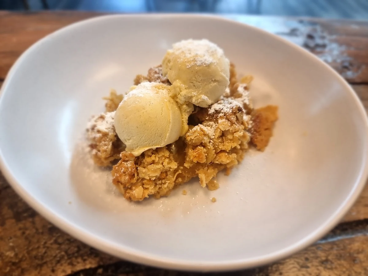Apple Crumble with Vanilla Gelato
