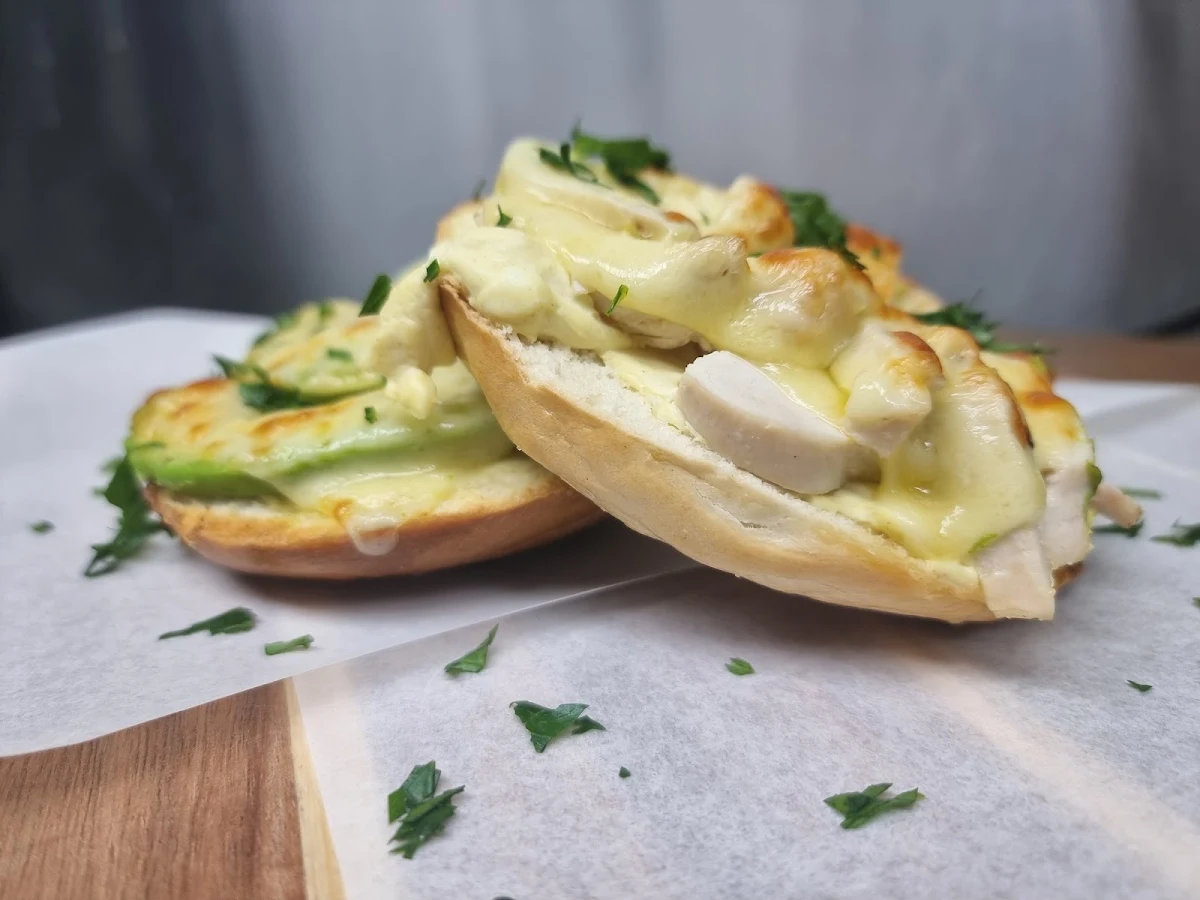 Chicken Avo Bagel
