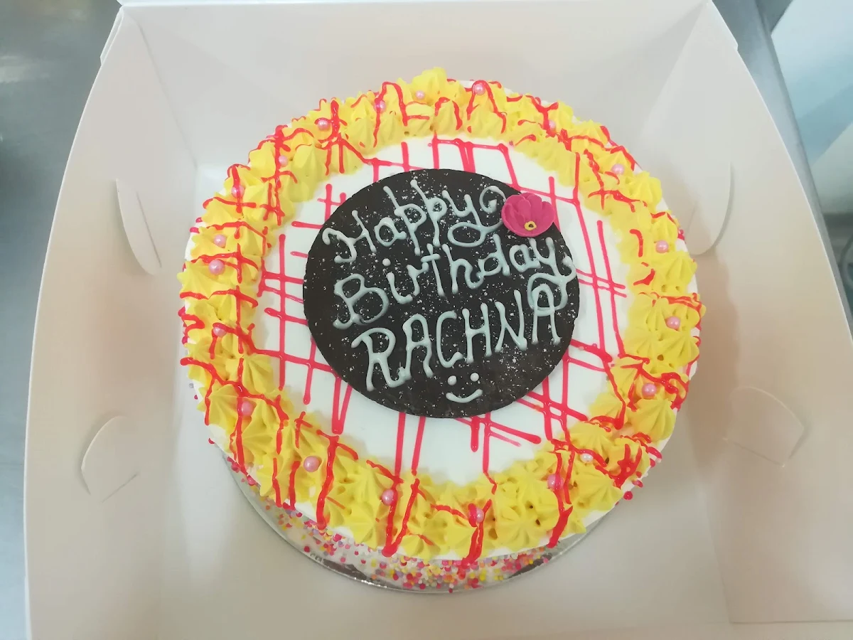 Pineapple Cake, Anand's Bakery & Cafe