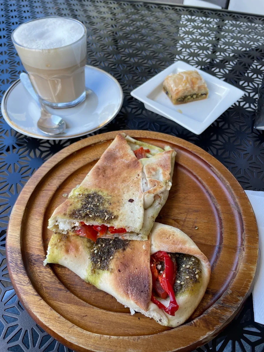 Zaatar Pie, Trio - Palmyra