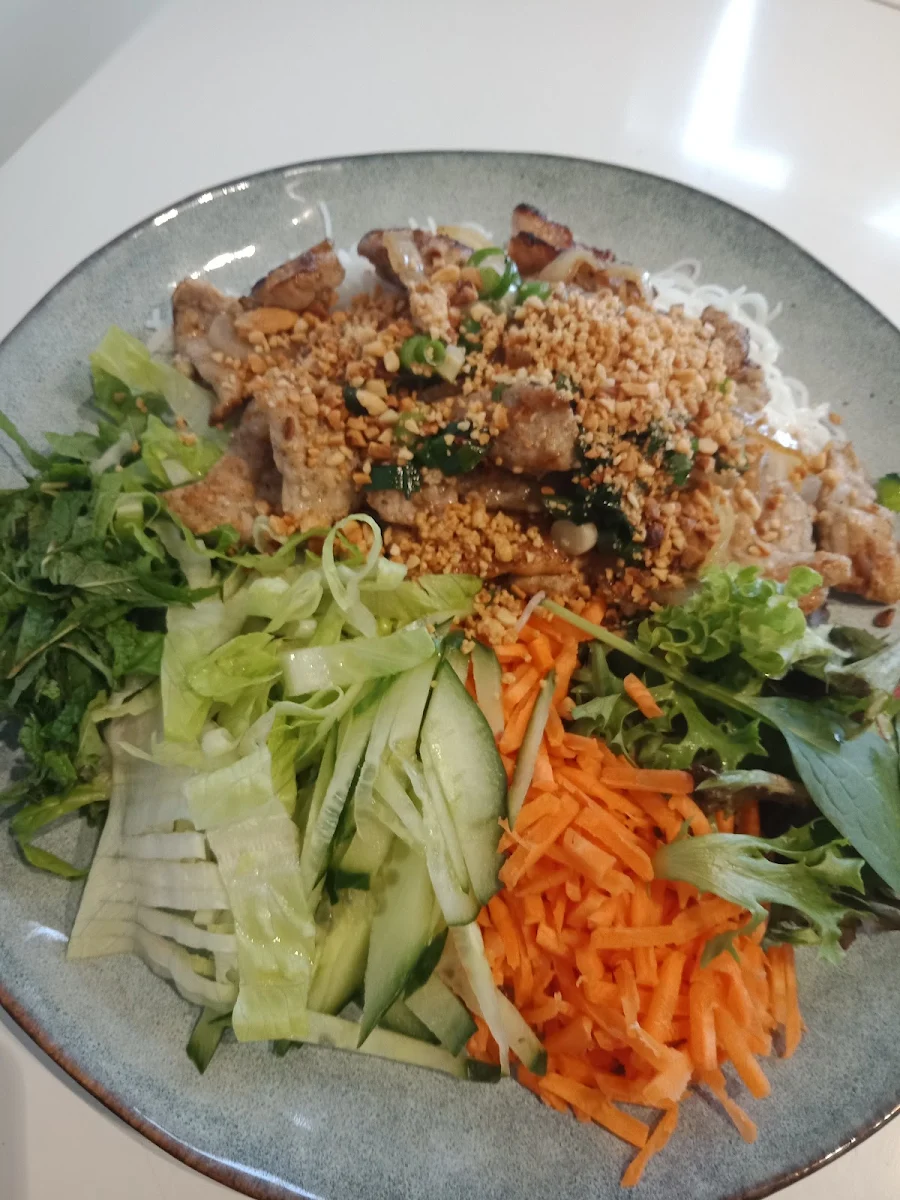 Highlights, Cook Rd Café