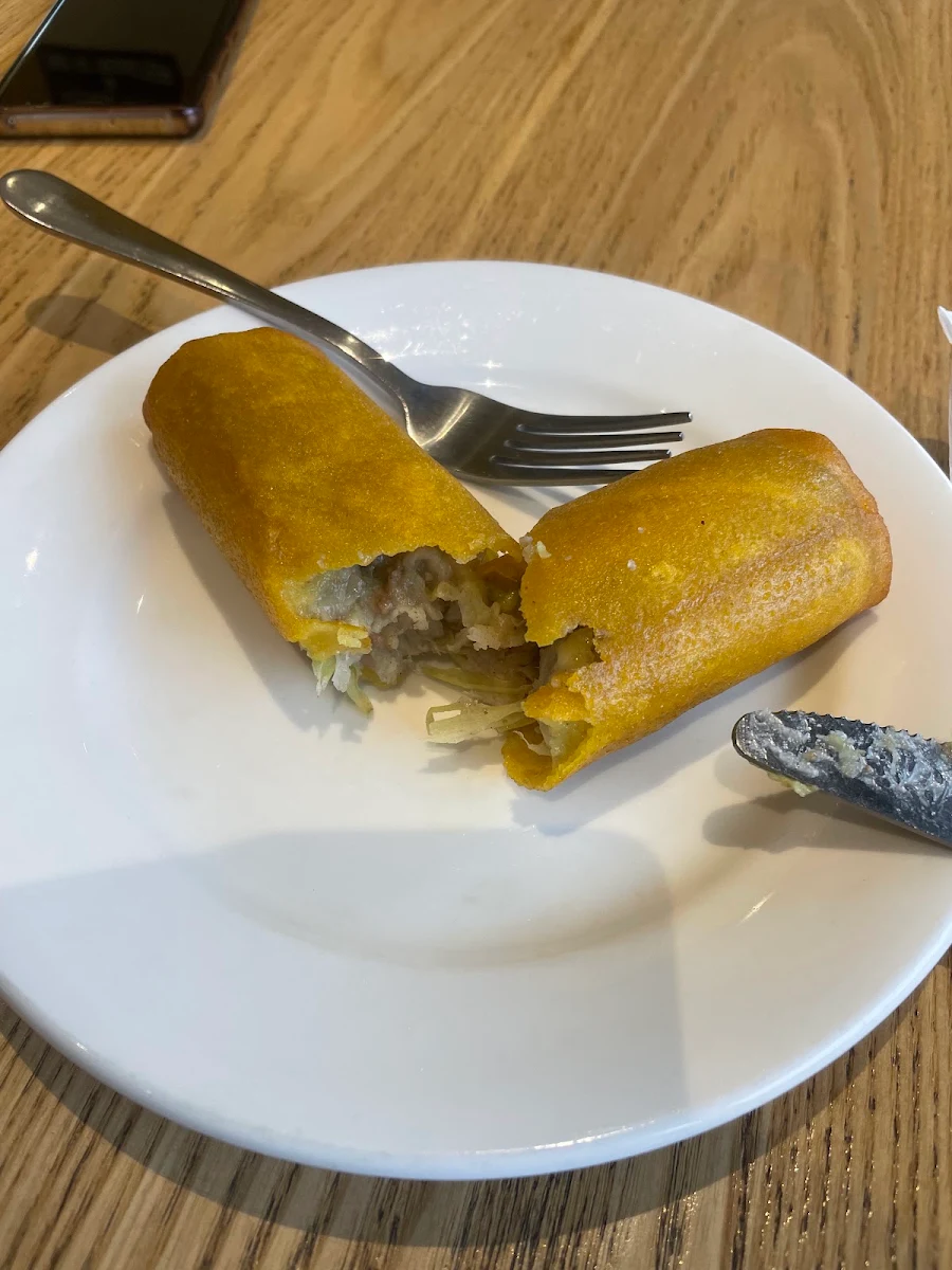 Highlights, Cook Rd Café