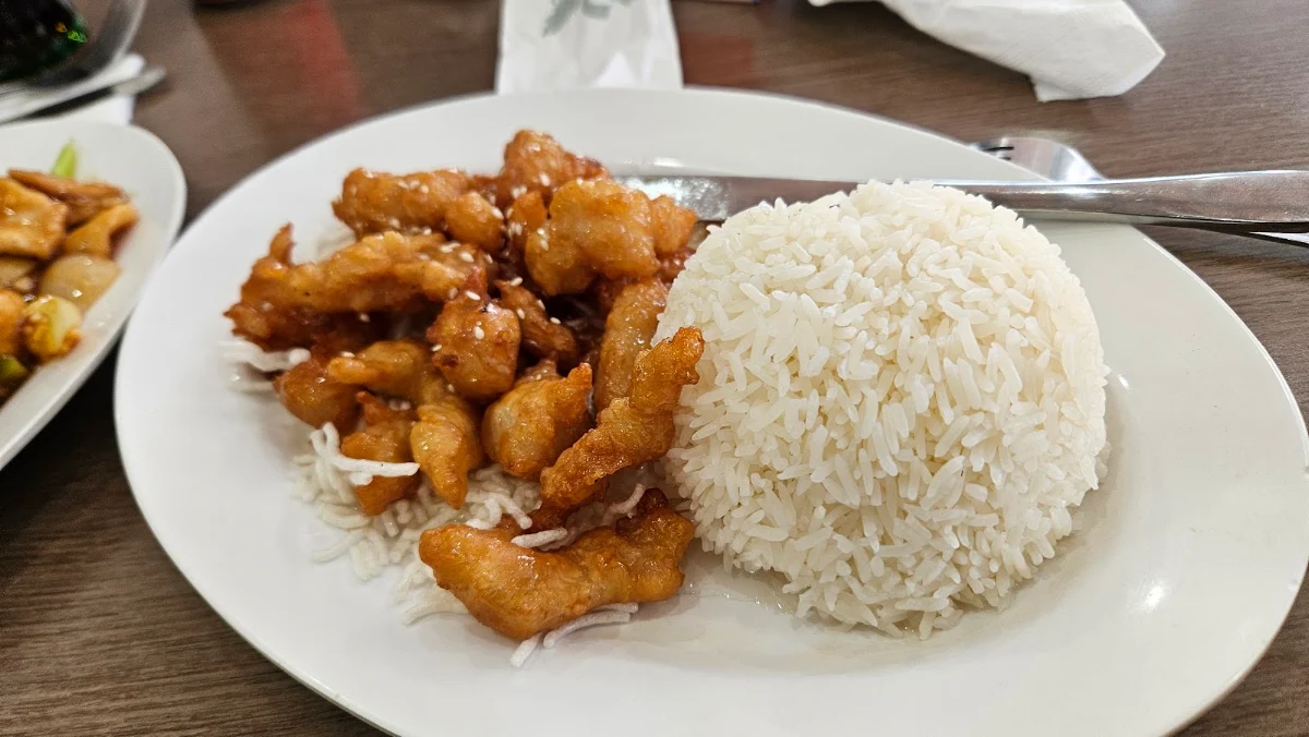 Highlights, D & J's Kitchen Chinese Resturaunt