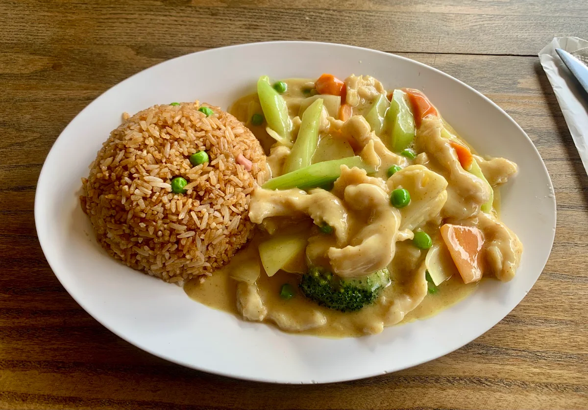 Highlights, D & J's Kitchen Chinese Resturaunt