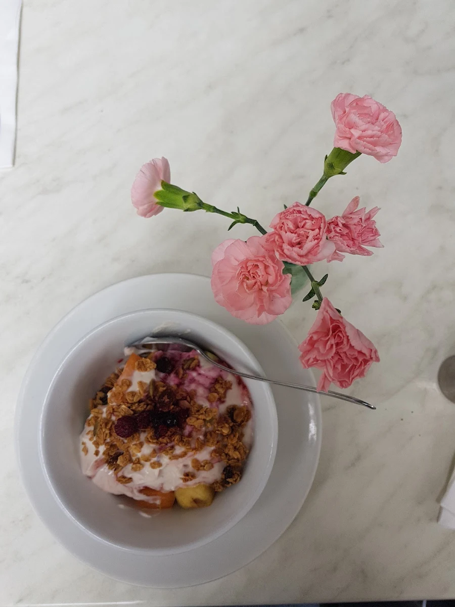 Yoghurt, Royal Oak Hotel