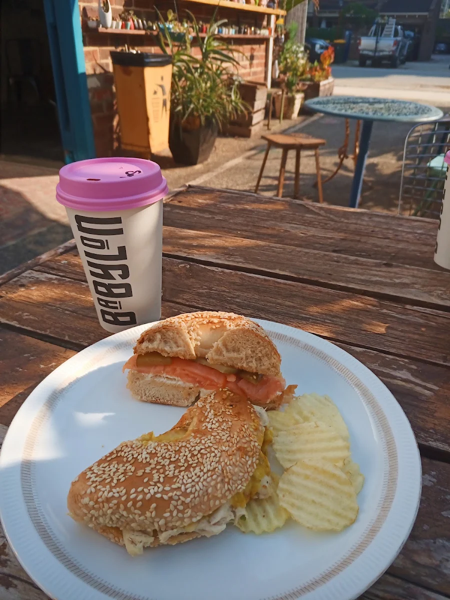 Highlights, Babylon Cafe