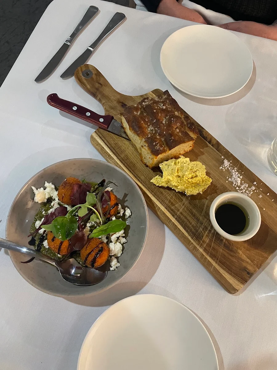 Highlights, Vine Restaurant