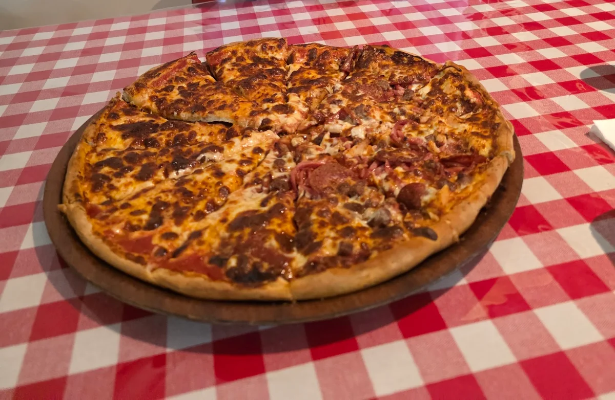 Highlights, Tony's Pizza