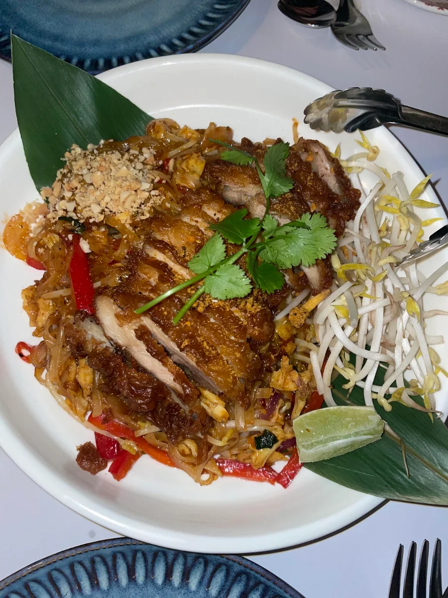 Fried Chicken Pad Thai