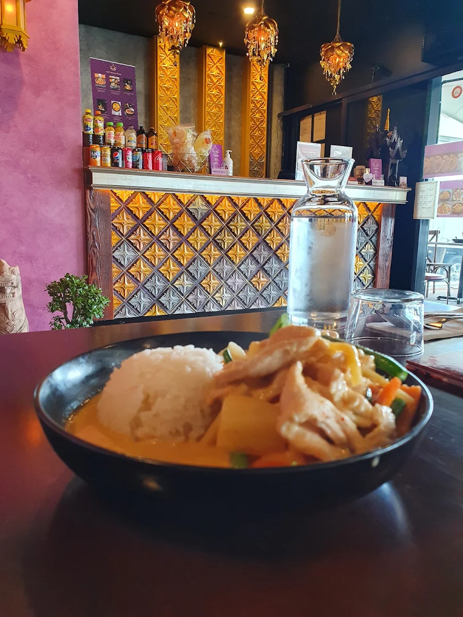 Pineapple Curry, Siri Thai Restaurant