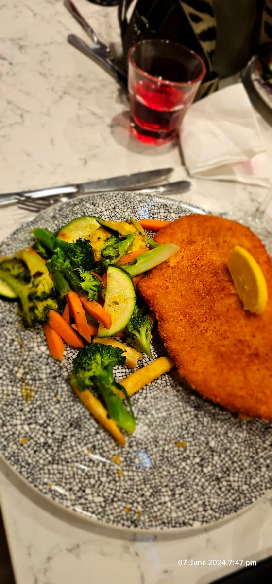 Chicken Snitz, Diamond Creek Hotel