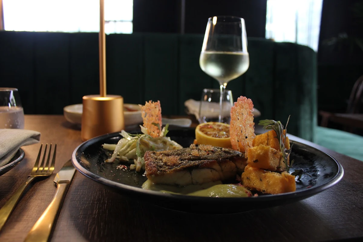 Highlights, Ezra Restaurant and Bar