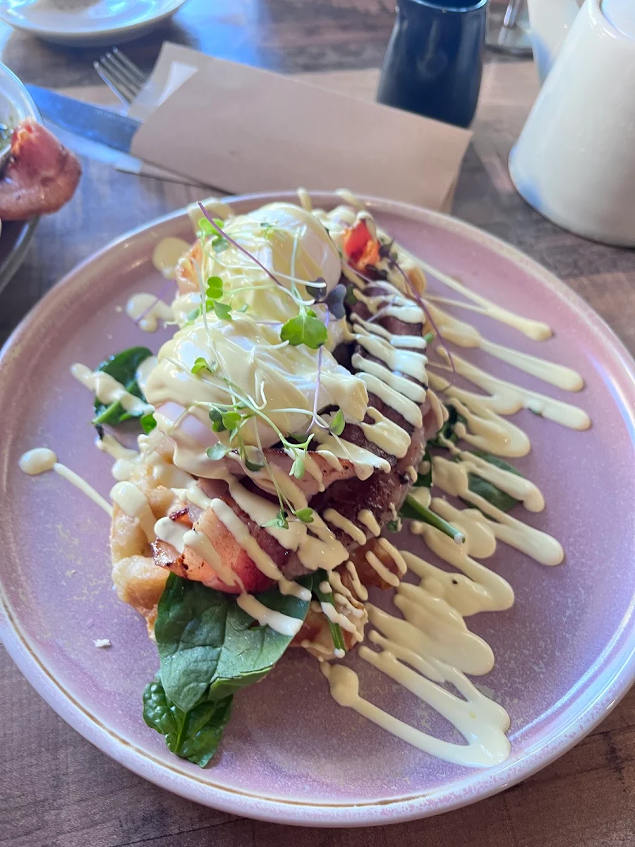 Highlights, Sticks & Stones Espresso