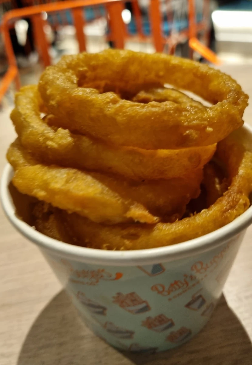 Onion Rings, Betty's Burgers