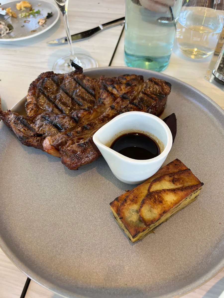 Highlights, Woodcutters Restaurant