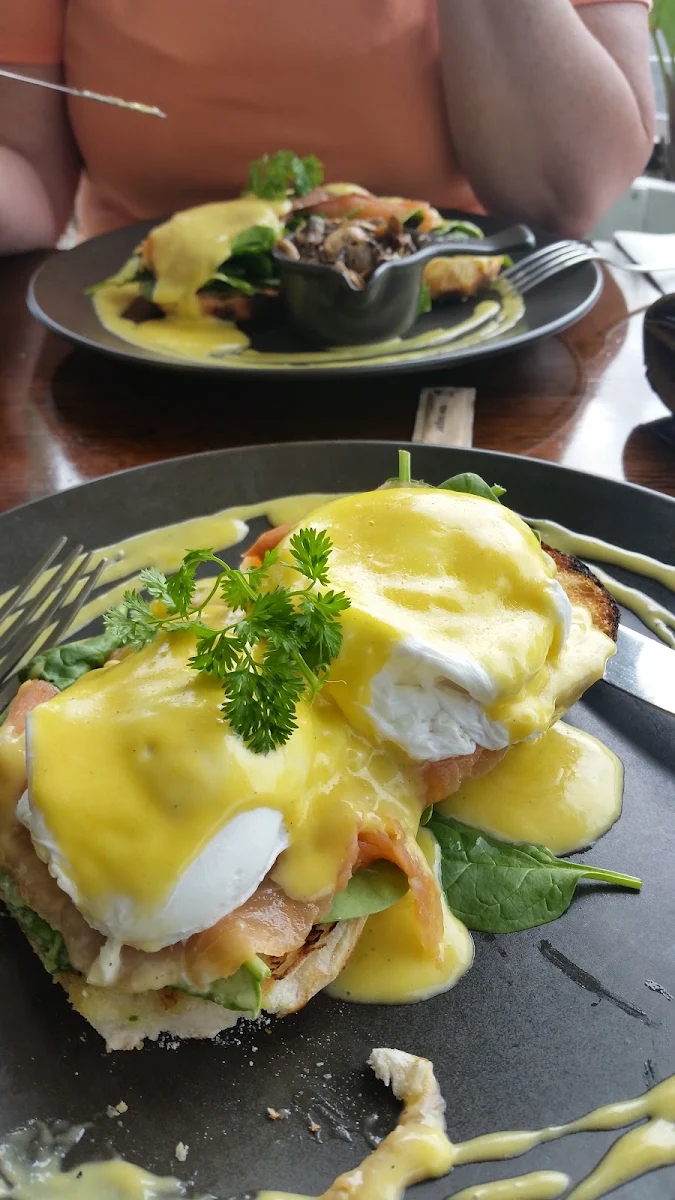 Eggs Bennedict with Ham