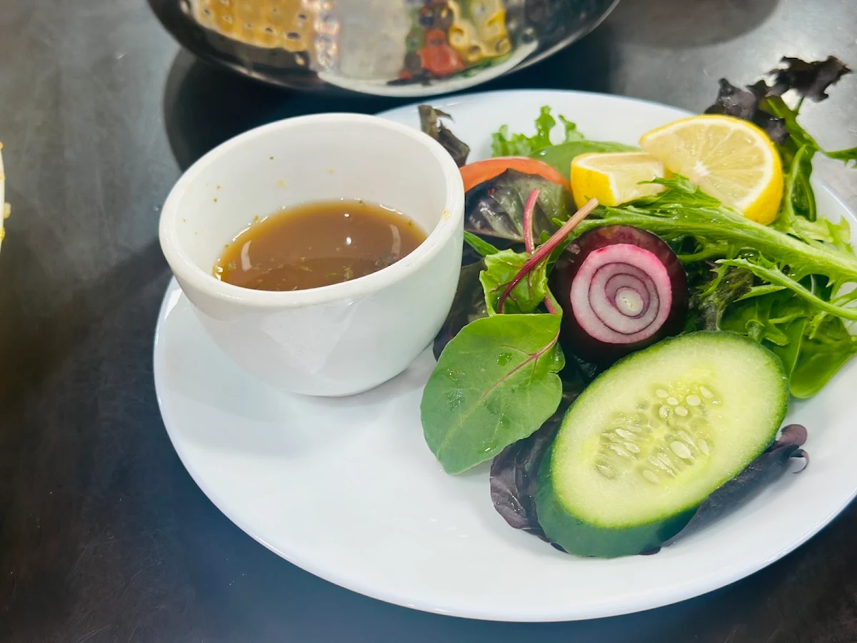 Highlights, Afghan zamarut restaurant