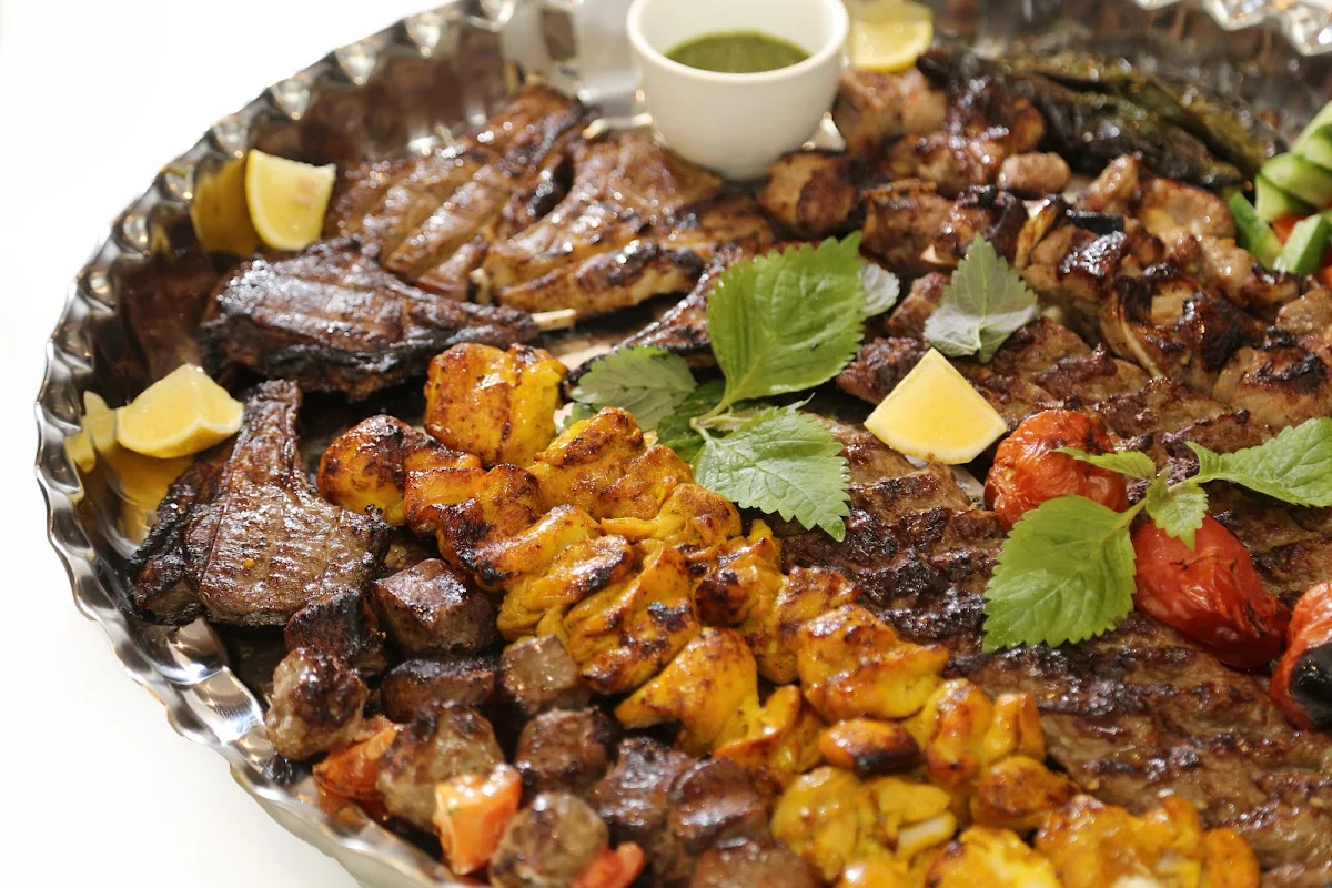 Highlights, Afghan zamarut restaurant