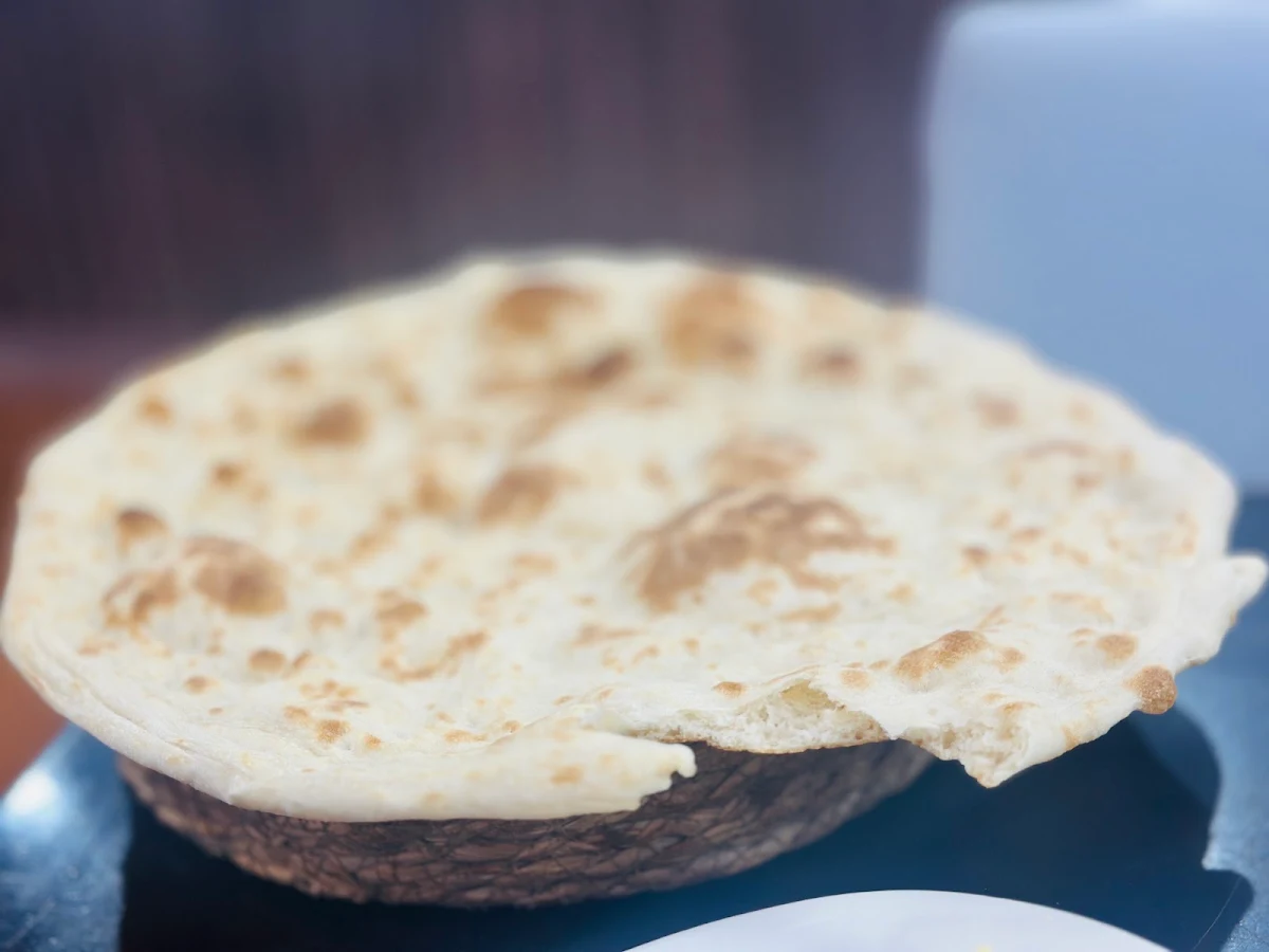 Highlights, Afghan zamarut restaurant