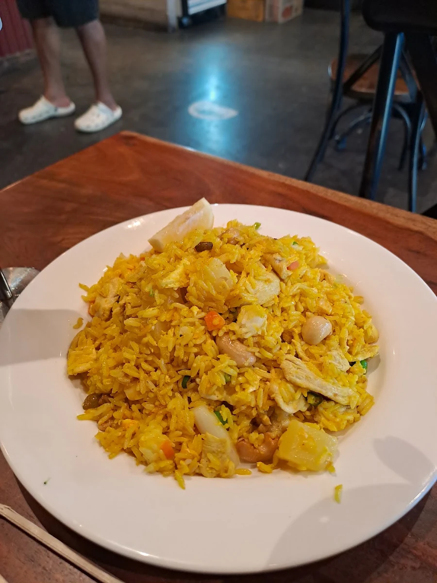 Pineapple Fried Rice, Hi Thai