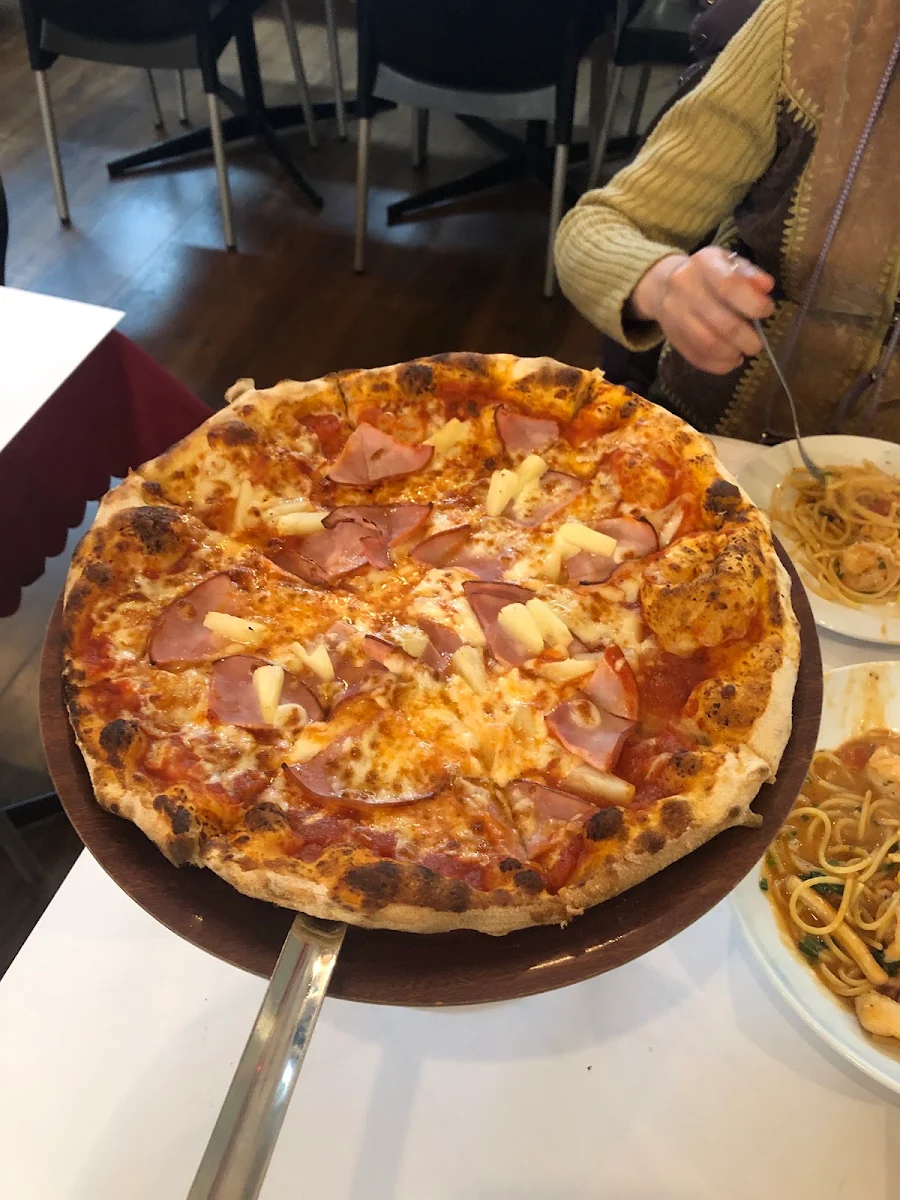 Hawaiian Pizza