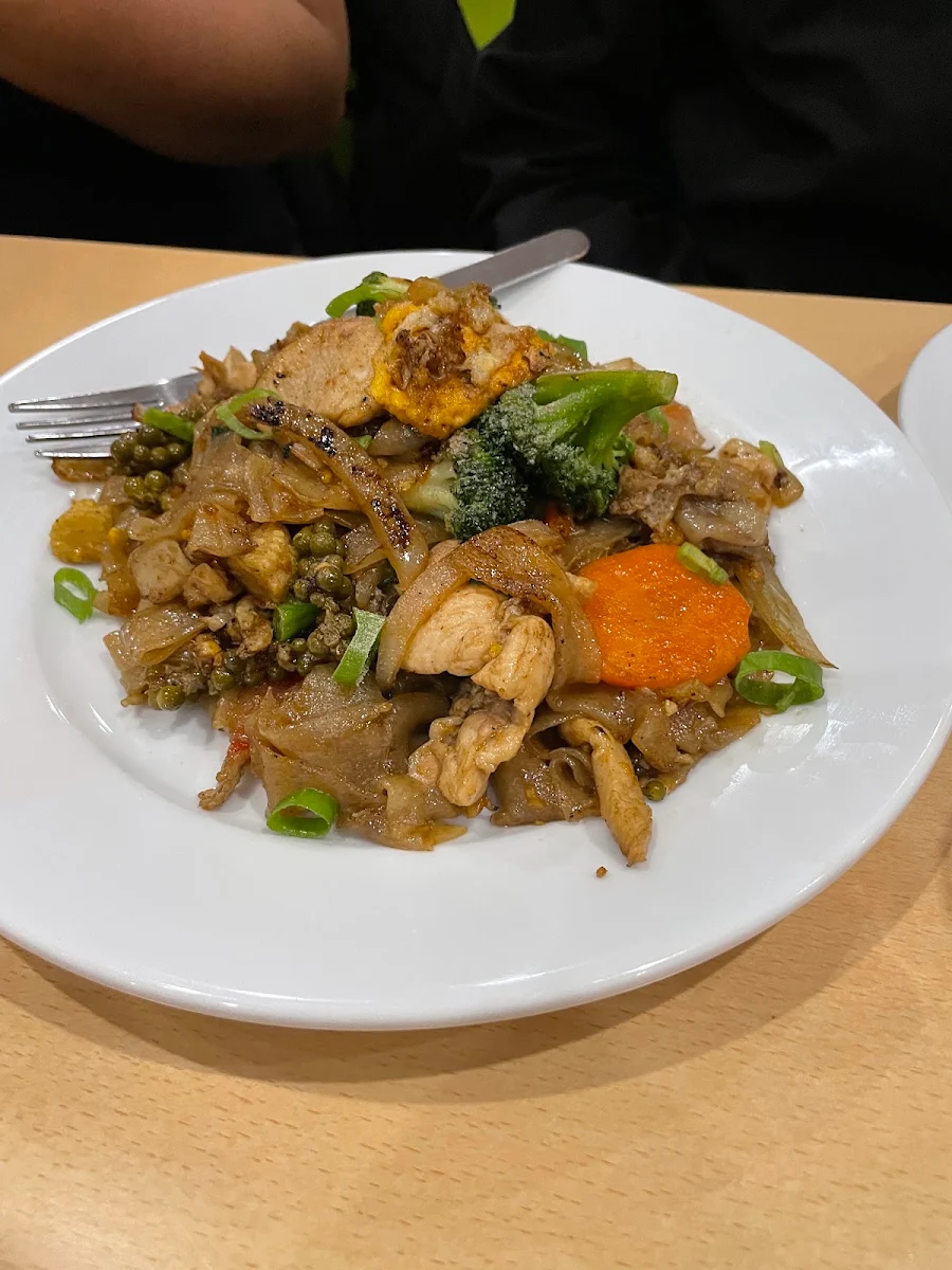 Flat Rice Noodle