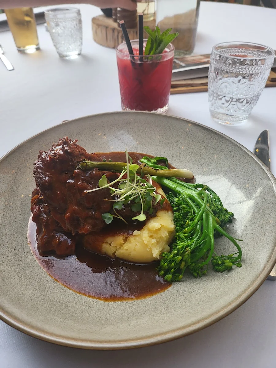 Beef Cheeks, Cataract on Paterson