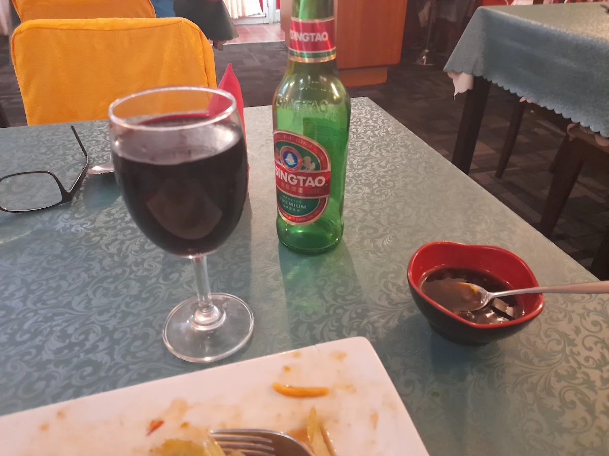 Highlights, Hong Loch Chinese Restaurant