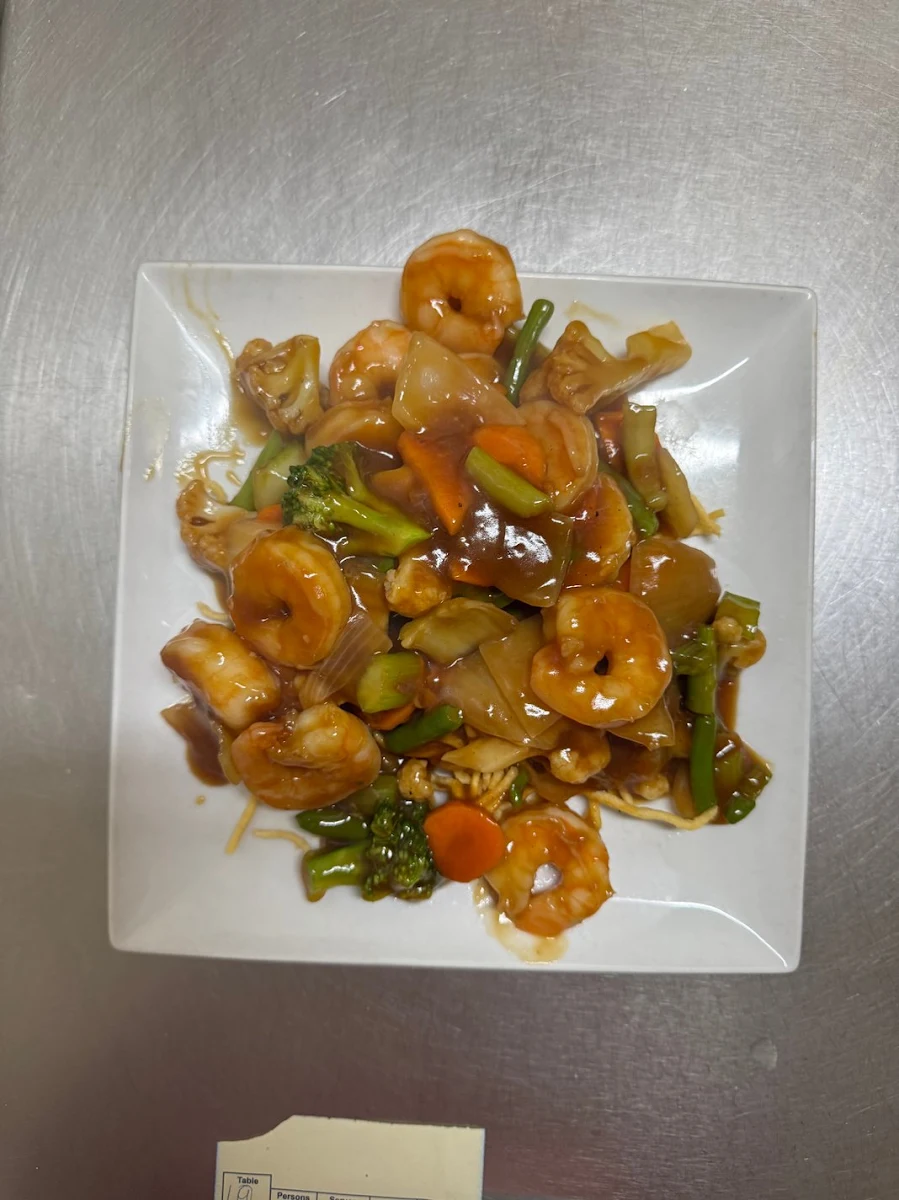Highlights, Hong Loch Chinese Restaurant