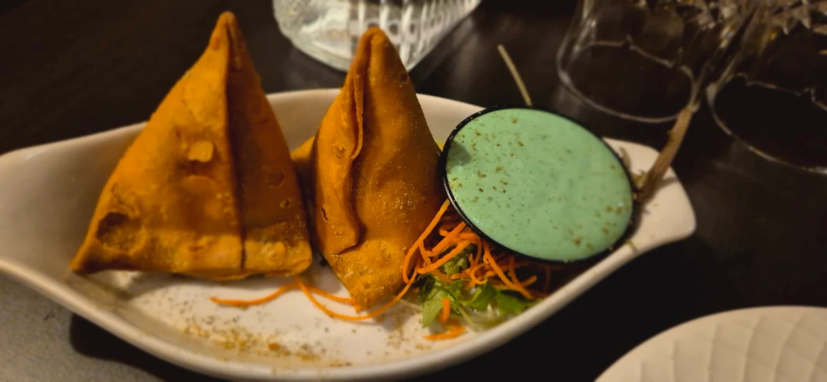 Samosa, Parivaar Indian Restaurant