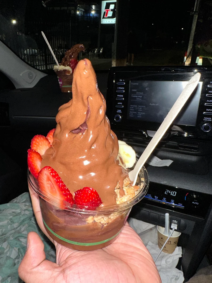 Highlights, Acai World