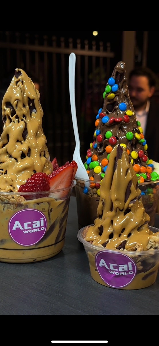 Highlights, Acai World