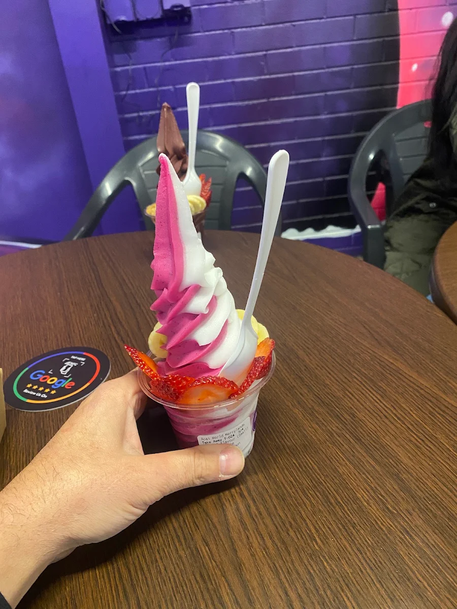 Highlights, Acai World