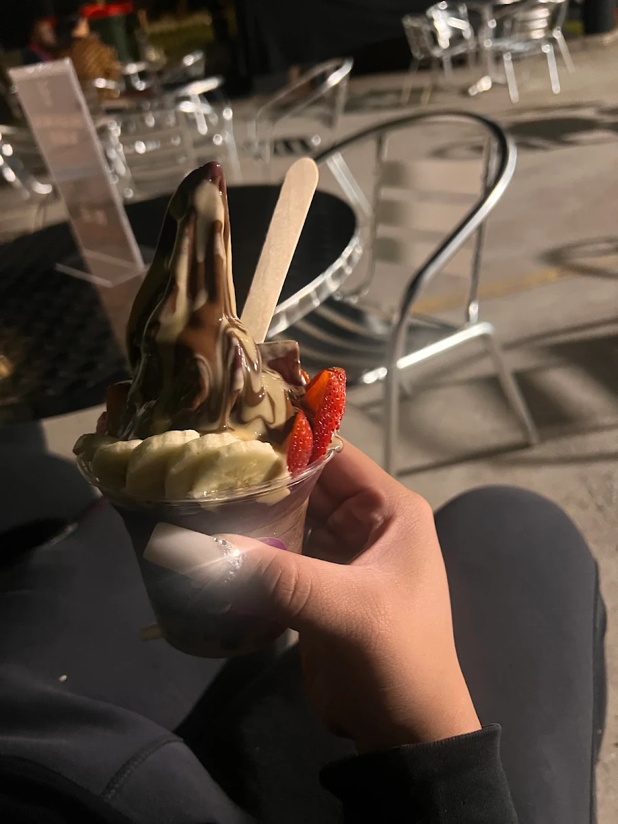 Highlights, Acai World