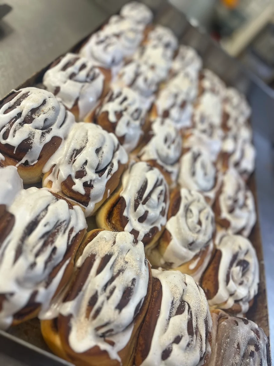Highlights, Rustys Bakeshop