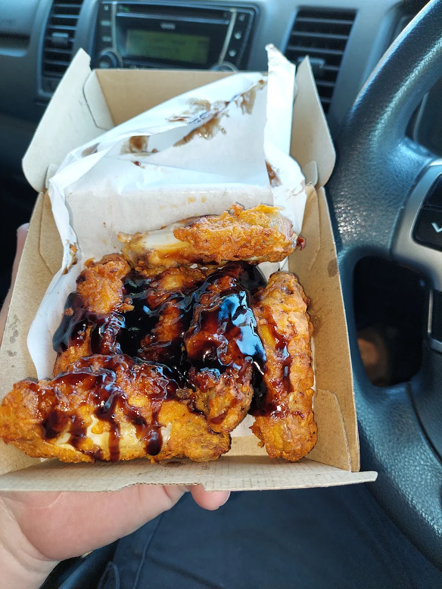 Wings, Pizza Hut West Pennant Hills