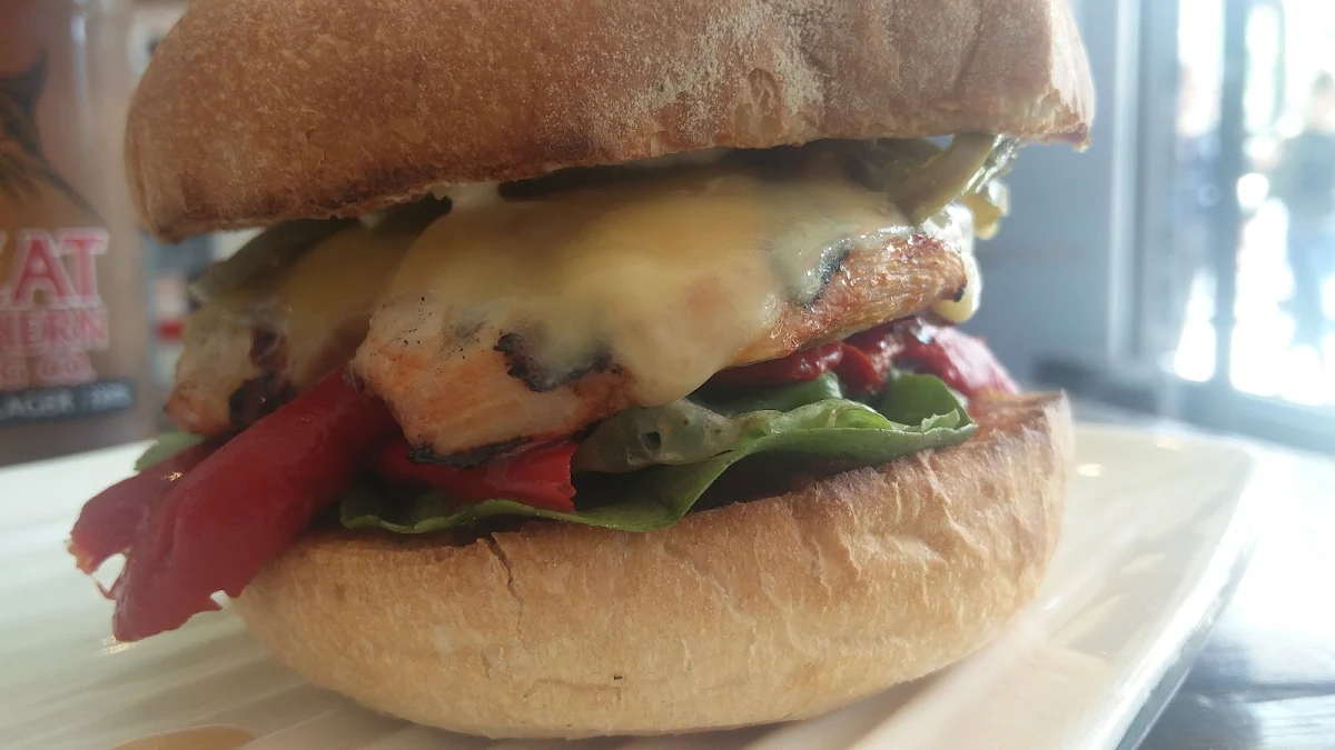 Hotbird 1820 KJ, Grill'd Burgers - Elsternwick