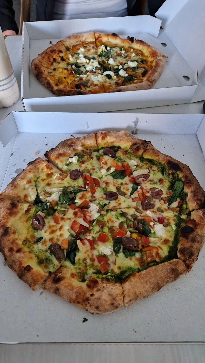 Highlights, Rejjies Woodfire Pizzeria