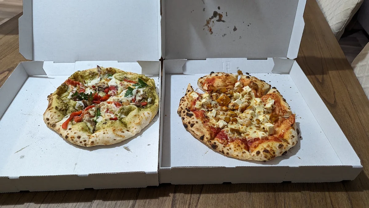 Highlights, Rejjies Woodfire Pizzeria