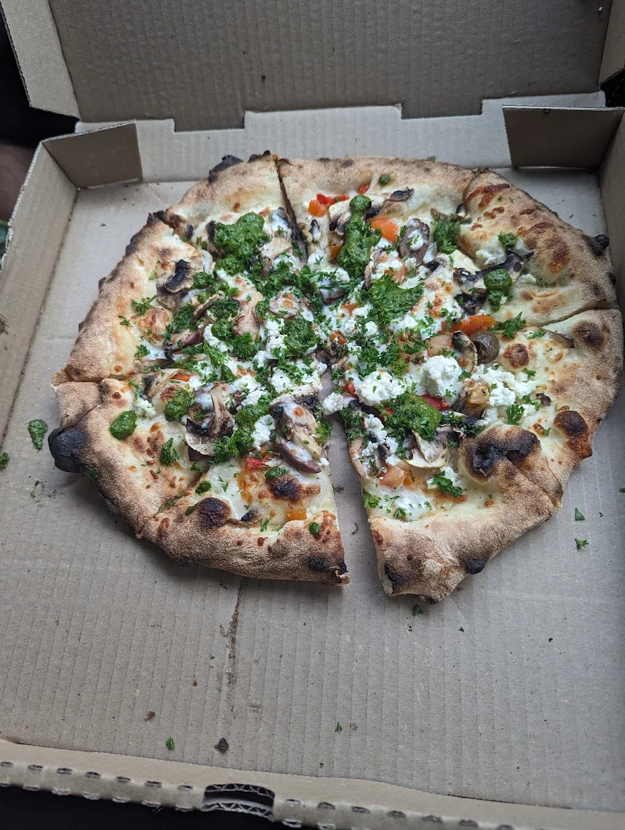 Highlights, Rejjies Woodfire Pizzeria