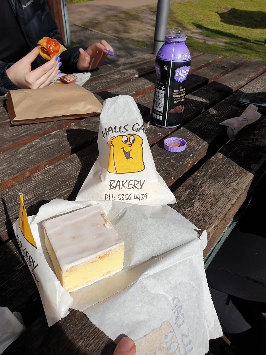 Highlights, Halls Gap Bakery