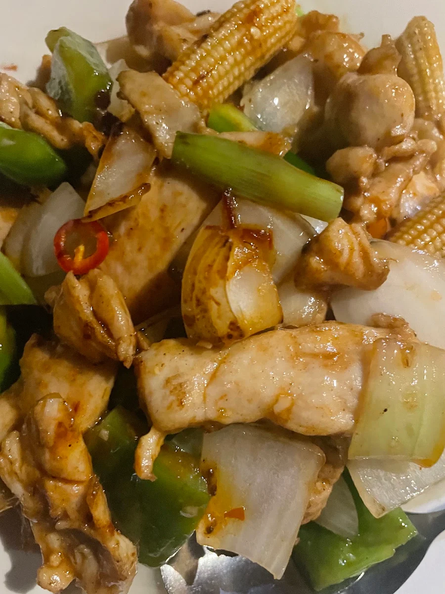 Chicken Dish, Dai's Golden Crown