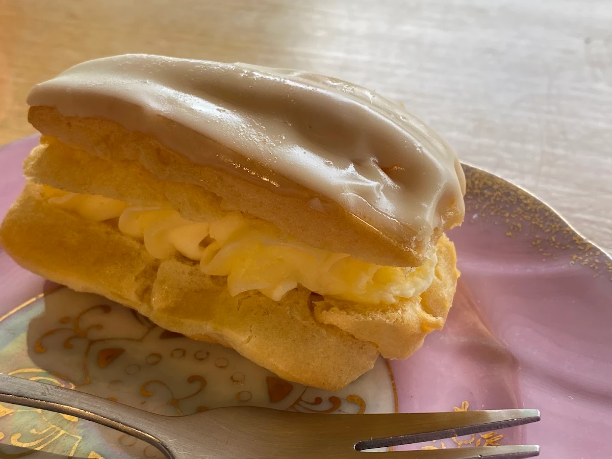 Mini Eclair, Jeeez Louise