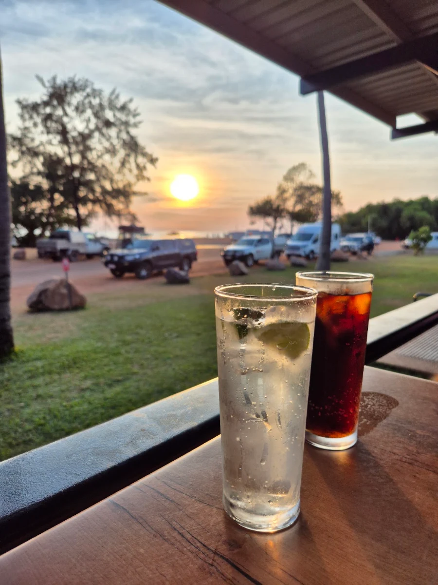 Highlights, Dundee Beach Tavern