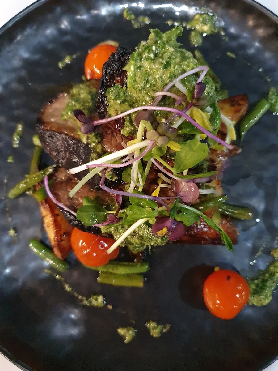 Highlights, Lakeside Restaurant