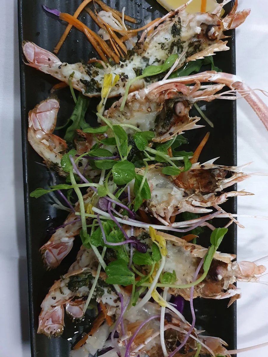 Highlights, Lakeside Restaurant