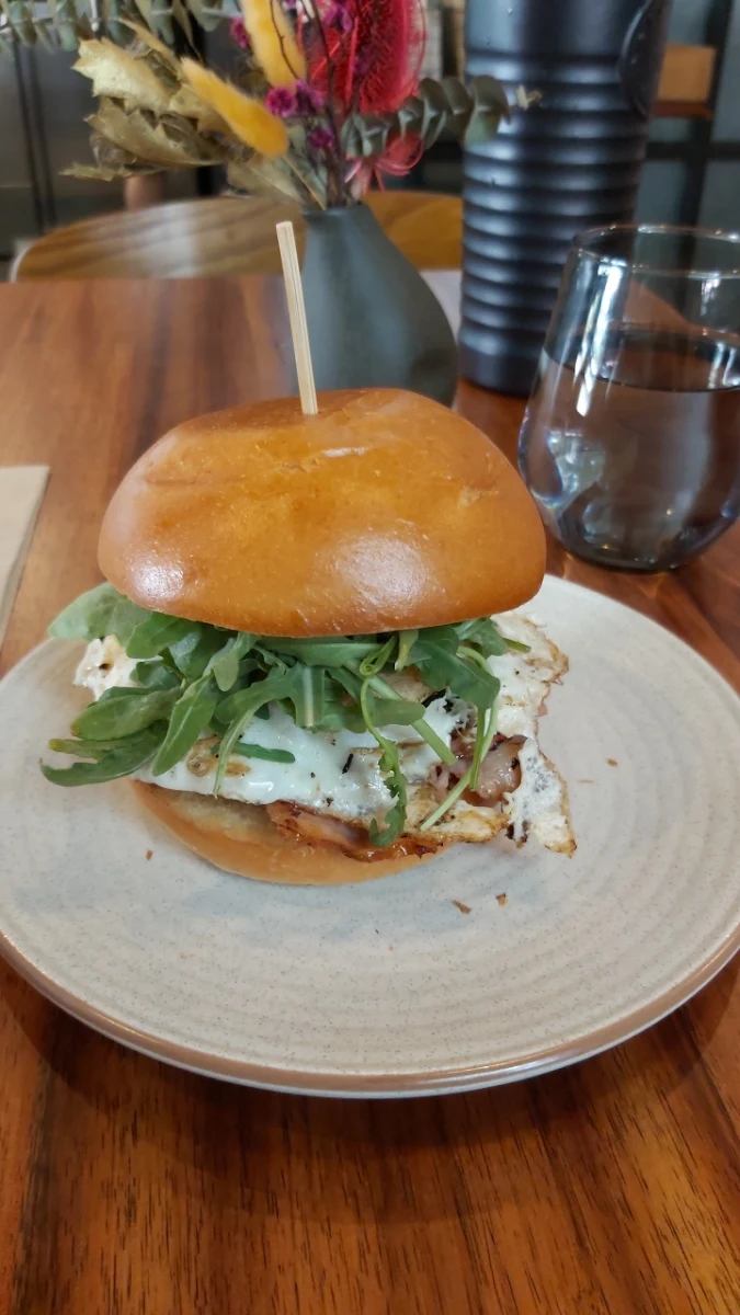 Brekkie Burger