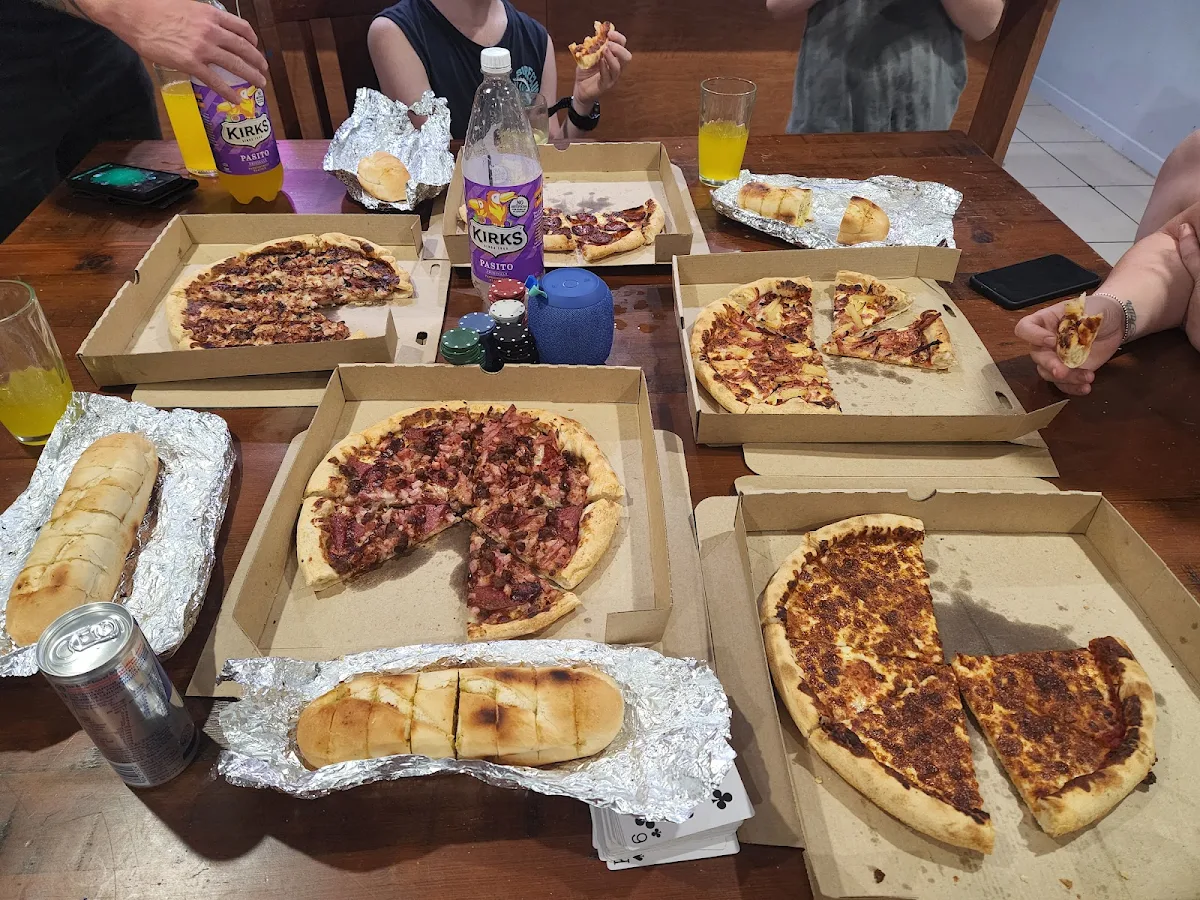 Highlights, Pizza 82 Sandstone Point